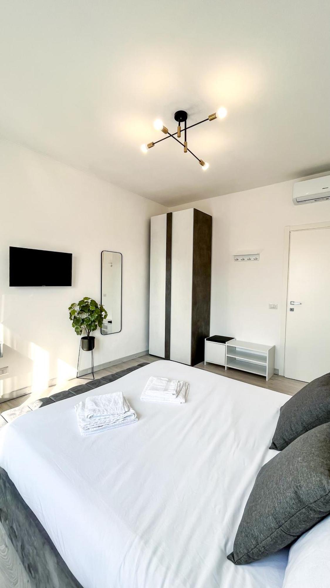 Dream & Relax Hotel San Donato Milanese Exterior photo